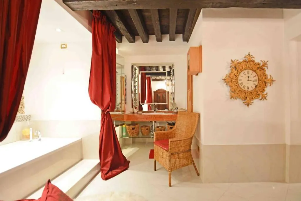 Apartamento Zattere Cottage Close To Guggenheim Veneza Itália